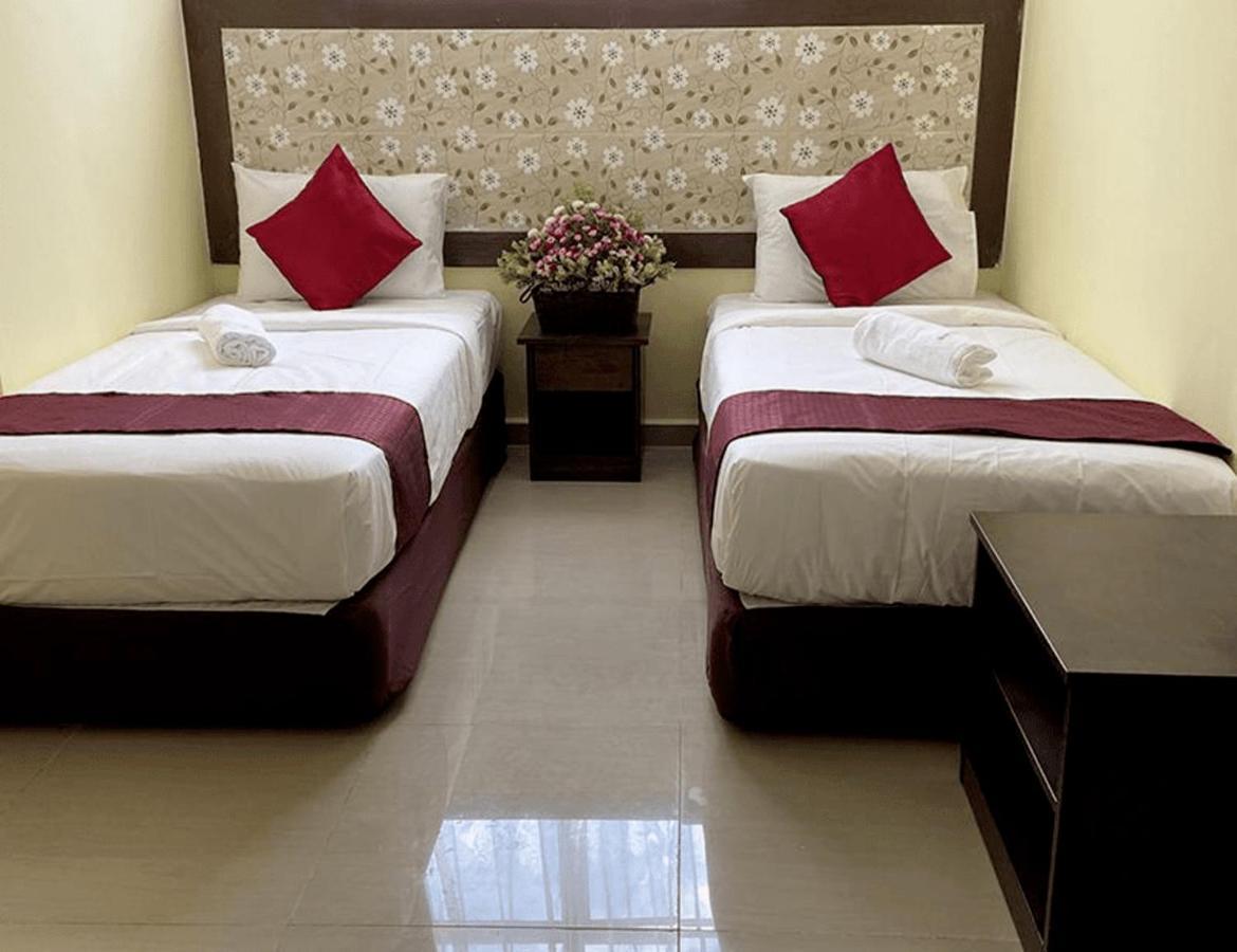 Sun Inns Hotel Meru Raya Chemor Екстериор снимка