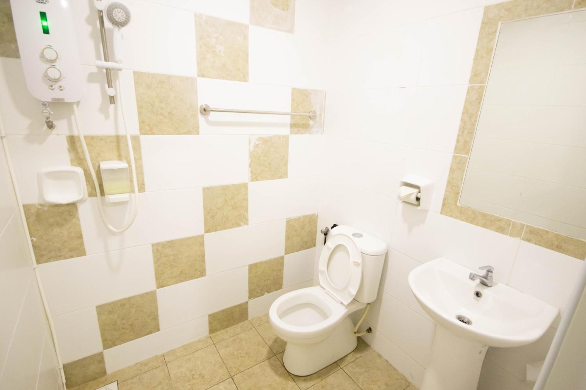 Sun Inns Hotel Meru Raya Chemor Екстериор снимка